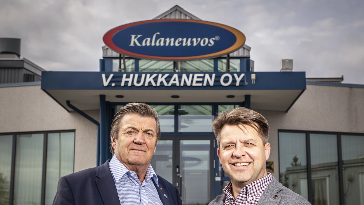 Veijo ja Toni Hukkasen omistama vuonna 1975 perustettu Kalaneuvos sulautuu yrittäjäperheen omistamaan vuonna 2015 perustettuun Nordic Fishiin.