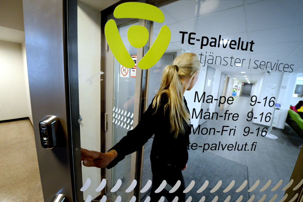 Nykyiset TE-toimistot lakkautetaan vuodenvaihteessa, ja henkilö- että yritysasiakkaat ottavat jatkossa yhteyttä omaan kotikuntaansa. LEHTIKUVA / MIKKO STIG.