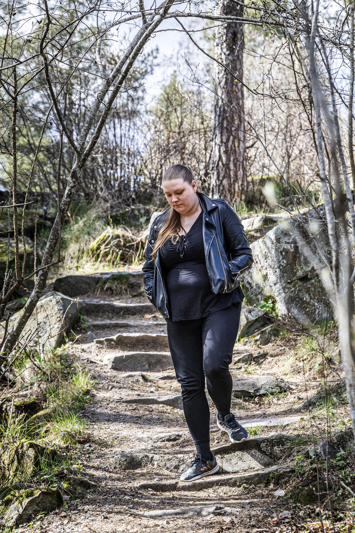 Tiia Mattila tiesi jo 9-vuotiaana, että hänestä tulee kirjailija, mutta vasta korona-aikana hän ryhtyi kirjoittamaan tavoitteellisesti.