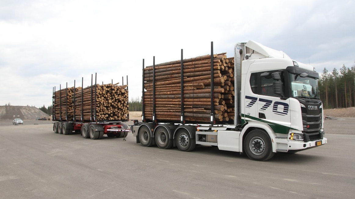 Raakapuun varmistamisesta annetun määräyksen siirtymäaikaa on jatkettu vuodenvaihteesta 1.7.2022 saakka, koska uusia kiristimiä ei ole ollut saatavilla merkittävään osaan puutavara-autoista vielä joulukuun 2021 aikana.