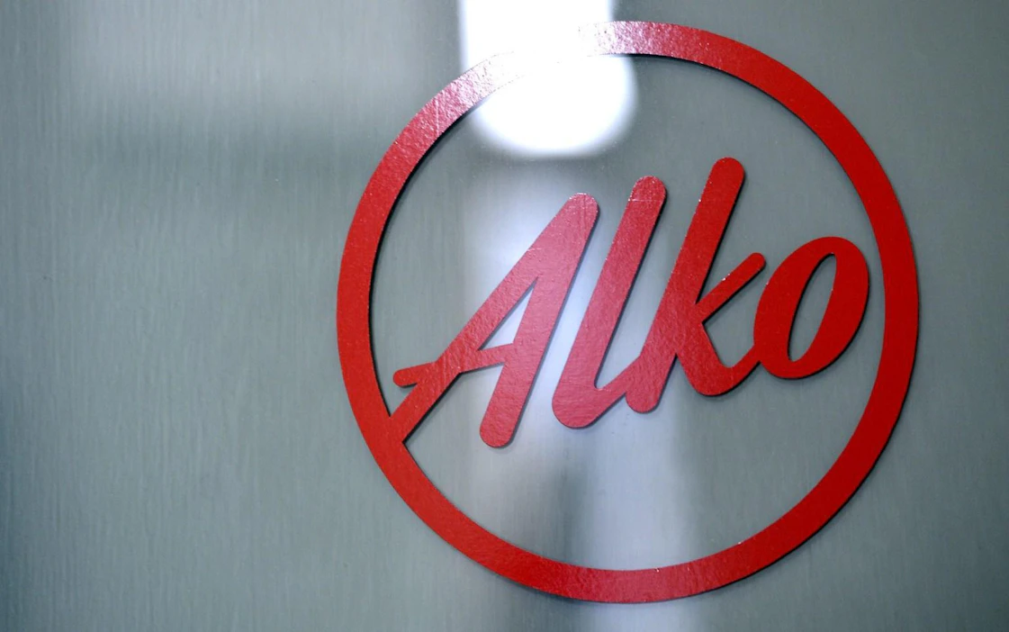 Alkon myyntiä on rokottanut alkoholilain muutos, joka mahdollistaa enimmillään 5,5-prosenttisten juomien myynnin muualla kuin Alkossa.