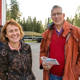 Seija ja Kari Korte myivät tilansa ja astuttelevat Kivisaaren Oriaseman nimissä tällä kaudella ennakkotiedoista poiketen Mikkelissä Veikan kartanon tiloissa.