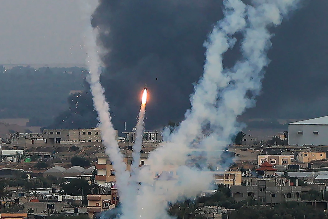 Israelin ja palestiinalaisten suhteisiin on vuosikymmeniä haettu turhaan ratkaisuksi kahden valtion mallia. Kuva keskiviikolta Gazan kaistalta. LEHTIKUVA/AFP.