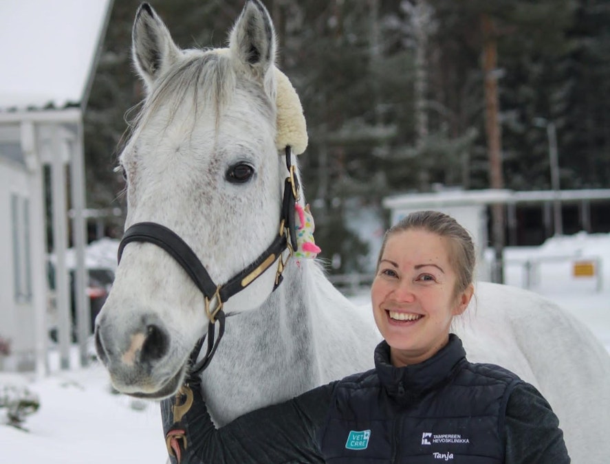 Hevosalan Helmi, eläinlääkäri Tanja Pehkonen – ”Hieno hevonen on hieno  hevonen lajista tai rodusta riippumatta” - MT Hevoset - Maaseudun  Tulevaisuus