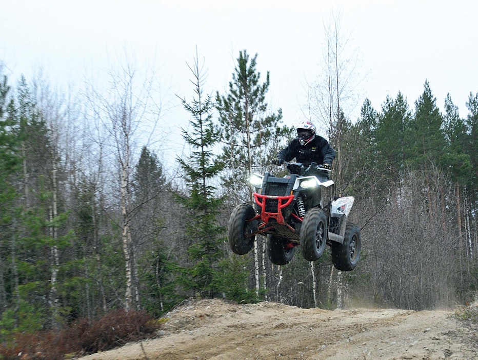 Hypyissä Scrambler on helppo hallittava.