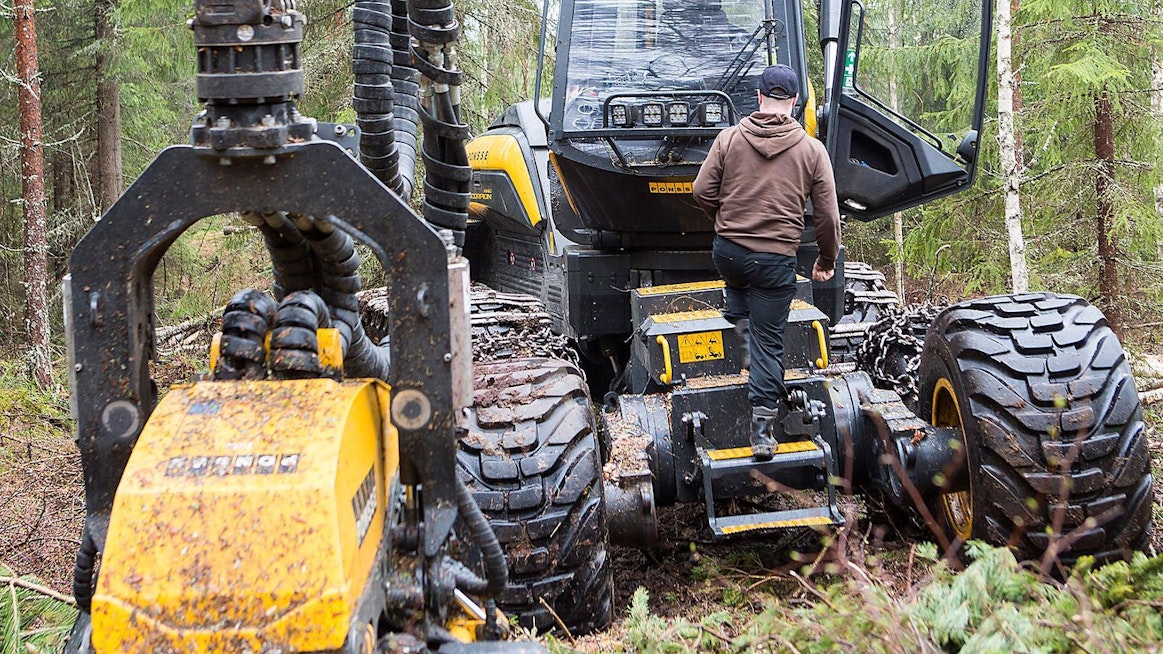 Metsämiesten Säätiön tukema tutkimushanke alkoi tänä vuonna ja päättyy vuoden kuluttua. Sen tarkoituksena on selvittää metsäalan nykyisten ja tulevien toimijoiden näkemyksiä alasta.