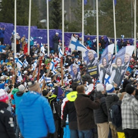 Suomalaiset kannustivat Iivo Niskasen tänään Lahdessa voittoon.