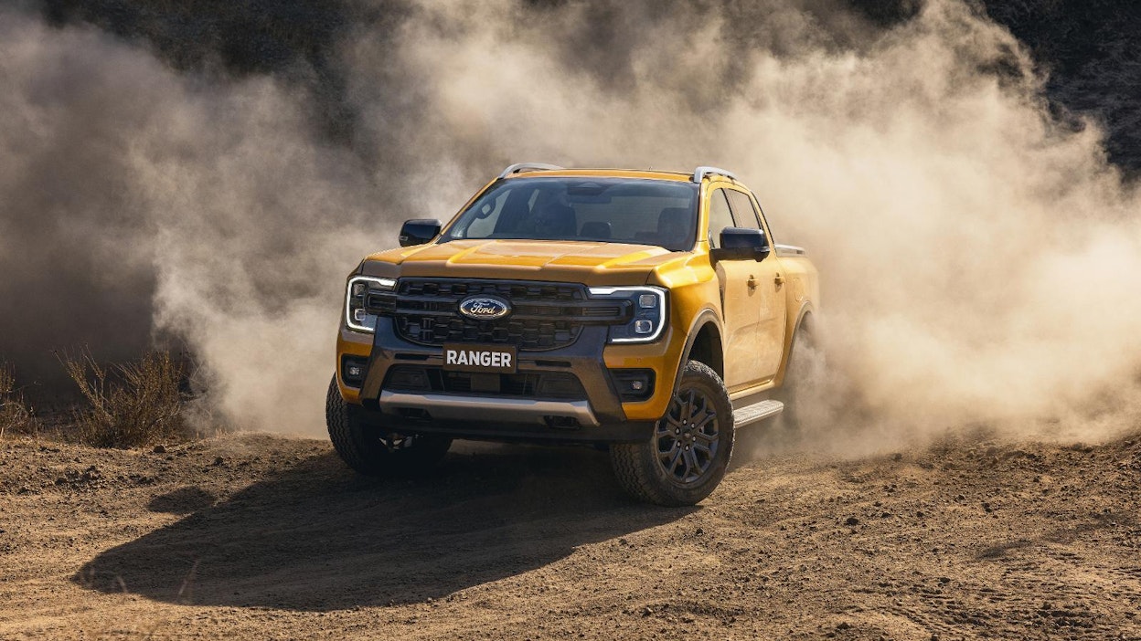 Neljännen sukupolven Ford Rangerin ilmettä hallitsevat uusi etusäleikkö ja C-ajovalot. Etupyöriä on tuotu 50 mm eteenpäin paremman lähestymiskulman saavuttamiseksi.