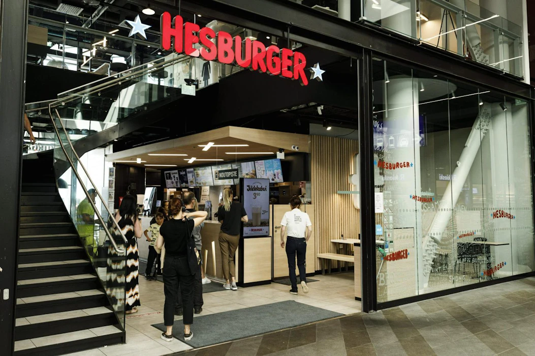 Esimerkiksi Hesburger kertoo, että ulosmyynti on kasvanut kevään ansiosta myös kesällä viime vuoteen verrattuna.