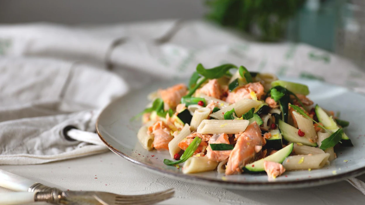 Putkipasta tai penne on yksi kolmesta pastamuodosta, jota on saatavilla täysin kotimaisena.