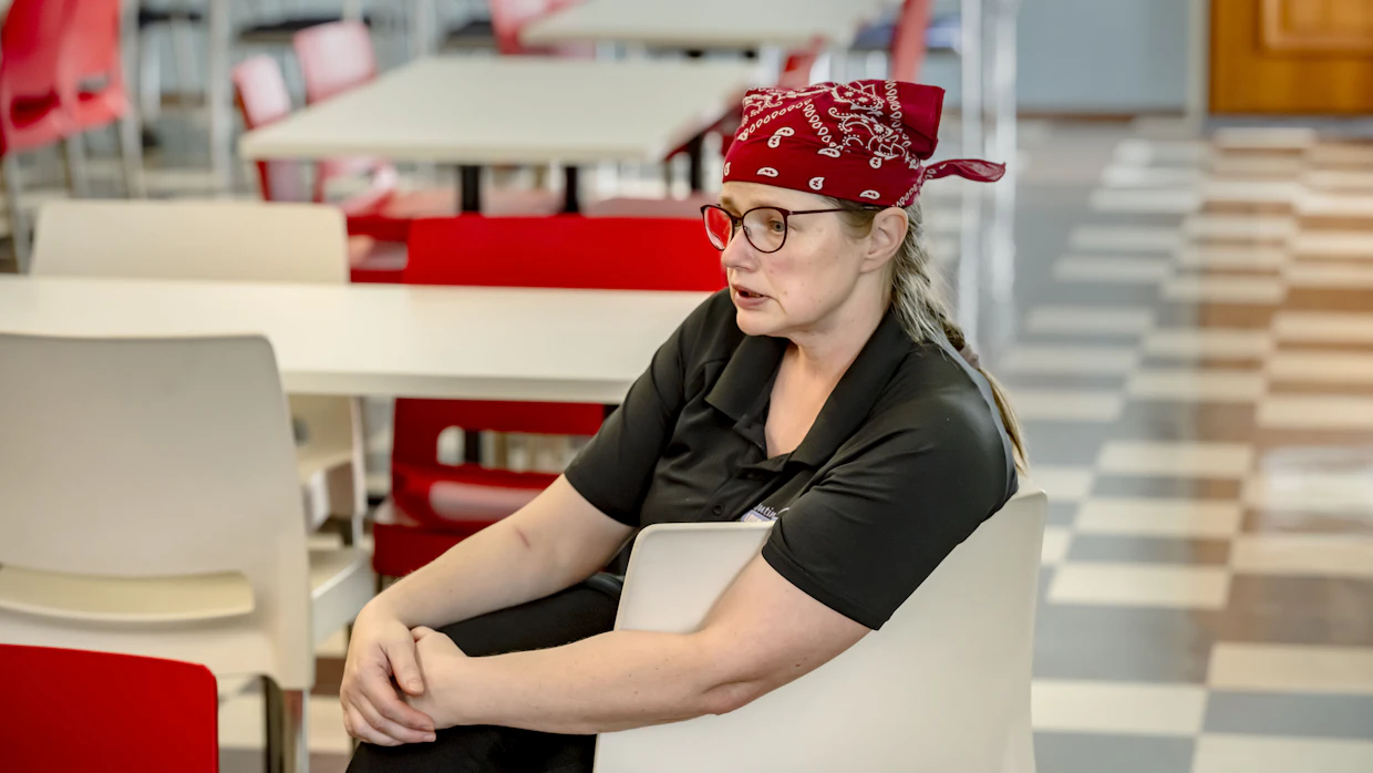 ”Vieläkin vaikea tajuta, että minulla on joka viikonloppu vapaa”, vuorotyötä aiemmin tehnyt Tarja Luoma sanoo.