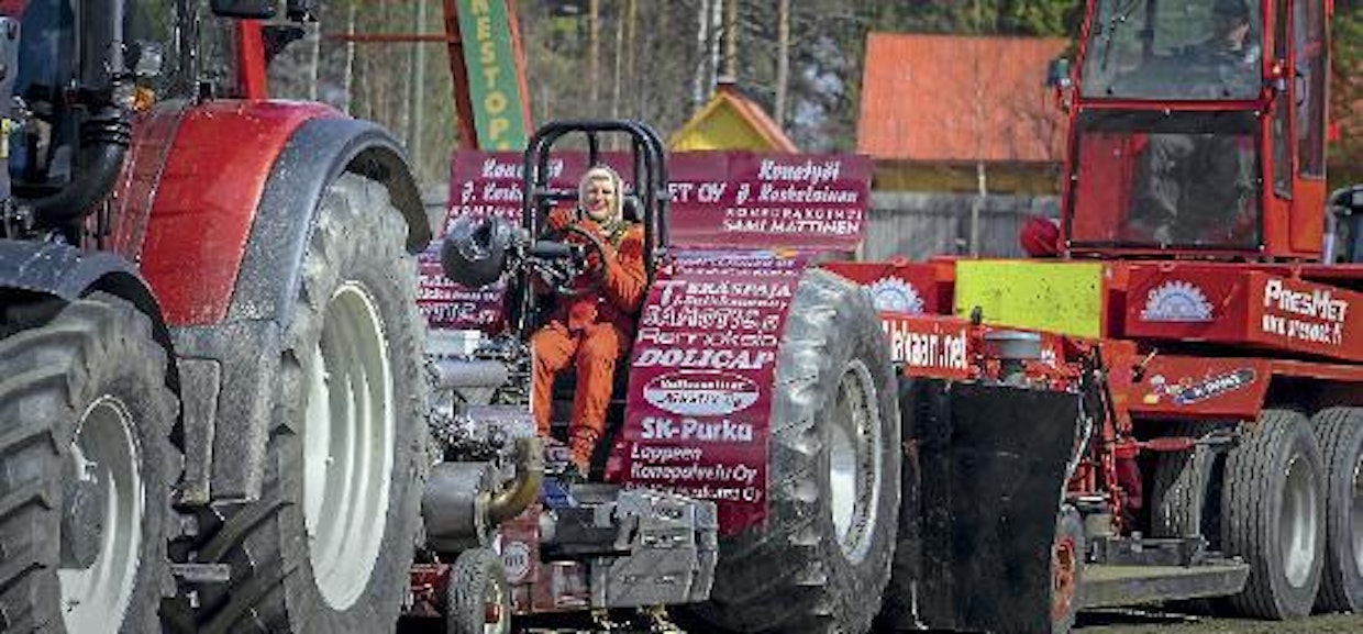 Lappeenrantalaisen Jarno Koskelaisen panssarivaunun 2 500 hevosvoimaa kaipasivat lisää luotettavutta. Hinattavaksi joutuminen on harmittavaa.