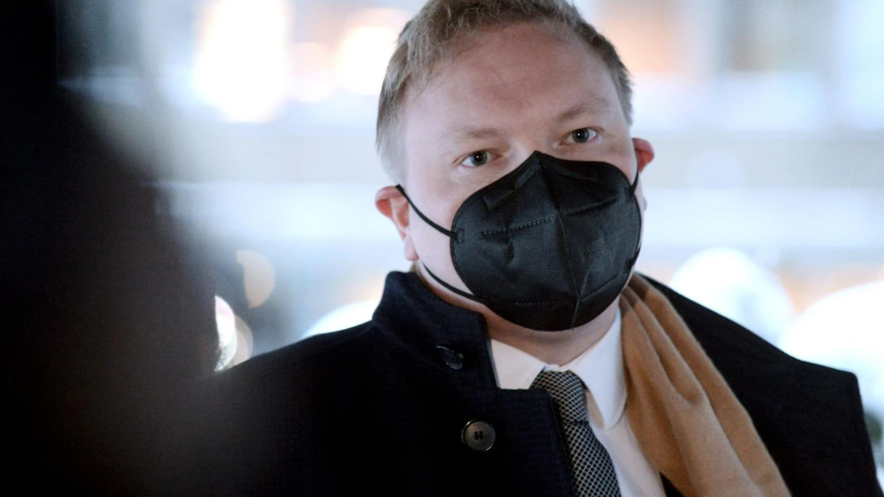 Tiede- ja kulttuuriministeri Antti Kurvisen mukaan matkan peruminen ei johdu ulkopoliittisista syistä.