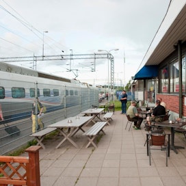 Venäjän ja Suomen välillä kuljetaan runsaasti muun muassa Allegro-junalla, joka kulkee Helsingistä Pietariin Lappeenrannan kautta.