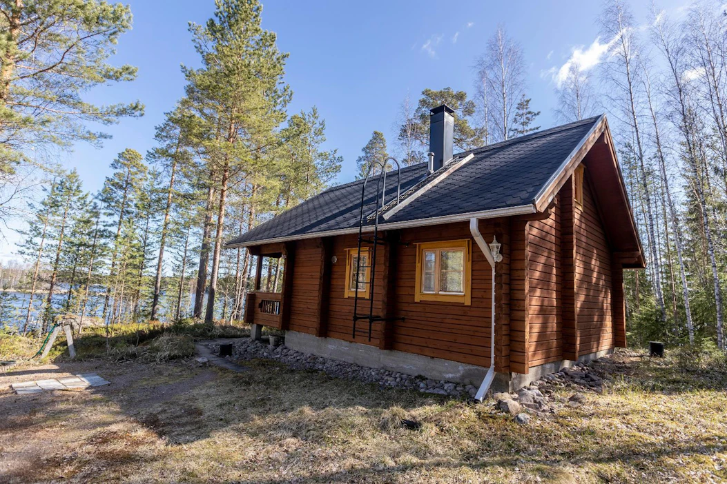 Noin kolme neljästä viime vuoden mökkikaupoista oli arvoltaan alle 100 000 euroa.