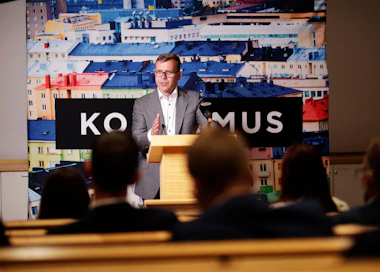 Kokoomuksen puheenjohtaja Petteri Orpo on korostanut työllisyysasioita kokoomuksen puolue- ja ryhmäjohdon kesäkokouksessa Jyväskylässä eilen tiistaina ja tänään keskiviikkona.