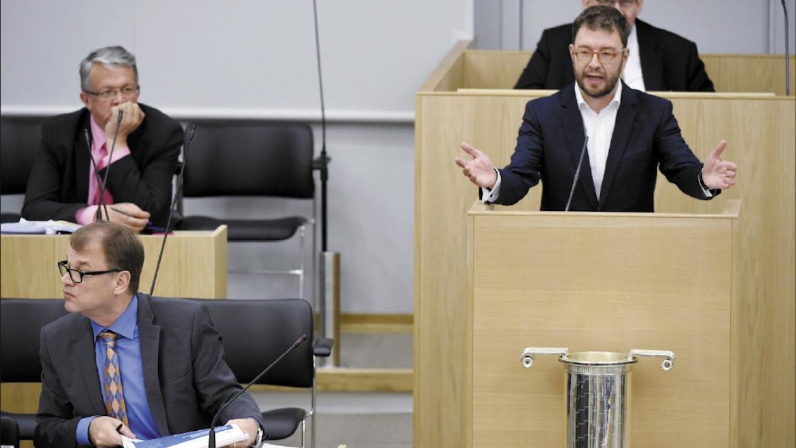 SDP:n ryhmäpuheenvuoron tiistaina eduskunnassa pitänyt kansanedustaja Timo Harakka toivoi maataloustuen sijaan enemmän panostuksia bioenergiaan. Antti Aimo-Koivisto