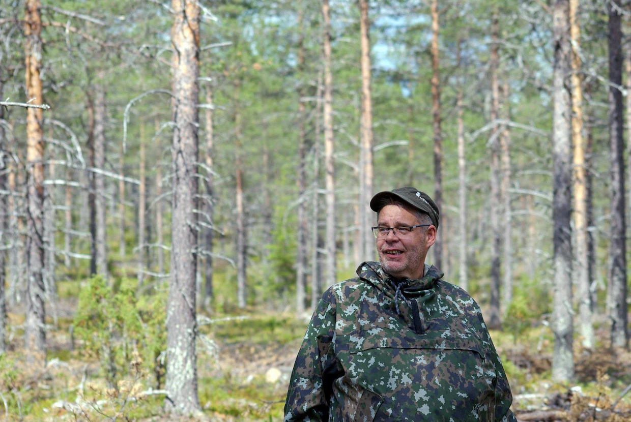 ”Matalammille Tuntsan paloalueille syntyneitä männiköitä on jo ensiharvennettu, mutta korkeimmat alueet ovat metsittyneet huonosti”, kertoo Metsähallituksen Itä-Lapin metsätiimin vetäjä Jari Kantia.