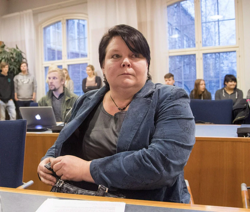 Kiemunki sai jatkaa puheenjohtajana, vaikka paikallisyhdistyksen sääntöjen mukaan puheenjohtajan on oltava puolueen jäsen. Kuva: LEHTIKUVA / Kalle Parkkinen