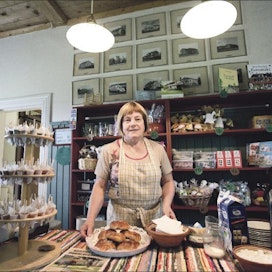 Museon pytingissä toimii kesäaikaan kahvila, jonka kesäemäntä on Auli Paija. Ville-Petteri Määttä