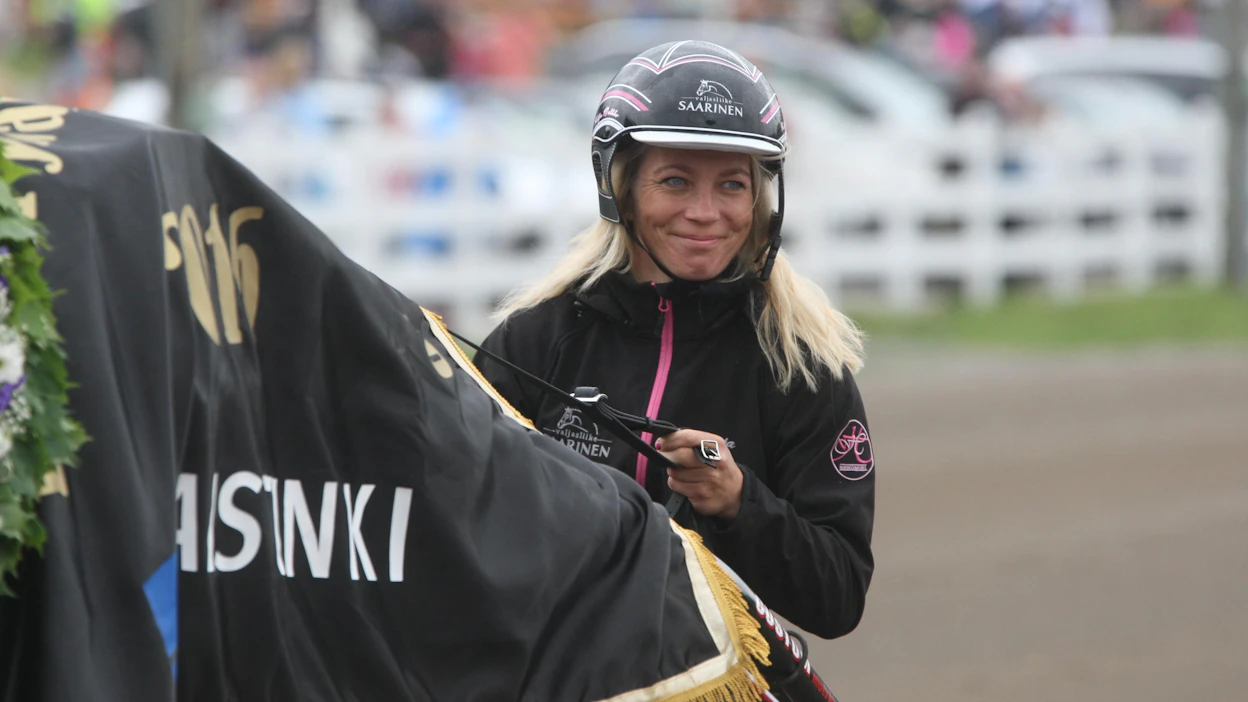 Hyvä Suomi! Katja Melkko ja Elian Web lähtevät tavoitteet korkealla Elitloppetiin vuosimallia 2020.