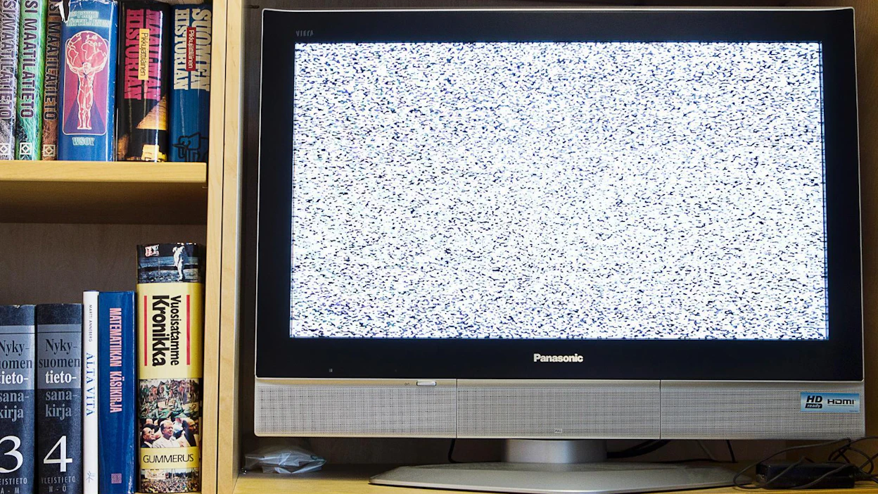 Suomessa testatuista televisioista ja digibokseista kertova “Antenna Ready HD” -merkintä takaa sen, että muun muassa laitteen tekstitykset toimivat moitteettomasti kaikissa suomalaisissa antenniverkoissa. Merkintä löytyy yleensä pakkauslaatikosta.
