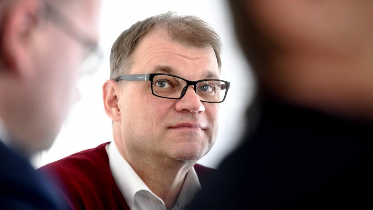 Professori arvioi, että Sipilän puheiden taustalla on enemmän turhautuneisuutta kuin todellisia aikeita.