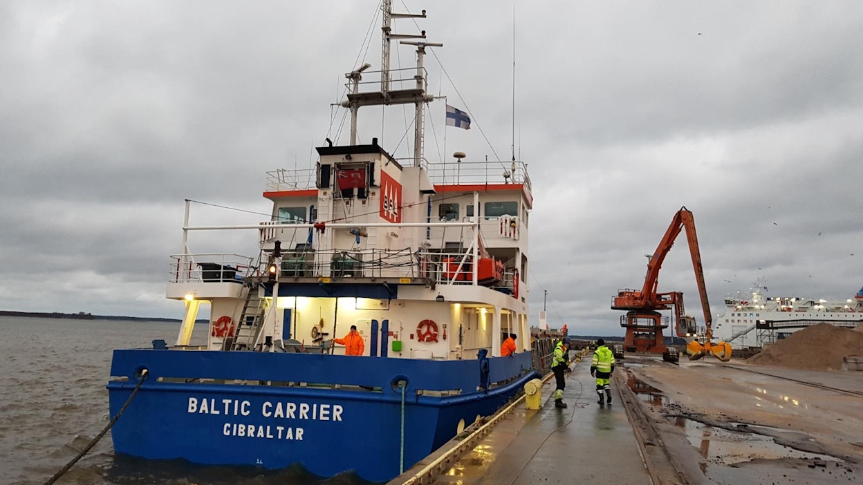 Baltic Carrier saapui Vaasan satamaan puoli yhdeksän aikoihin.