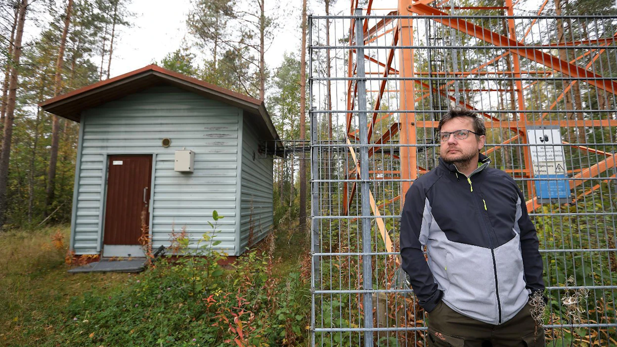 Telian mukaan takana oleva 60-metrinen masto Siikaisissa ei muuta vuokrasopimusta, joka on tehty keskuskopin rakentamista varten, Kimmo Collander ihmettelee.