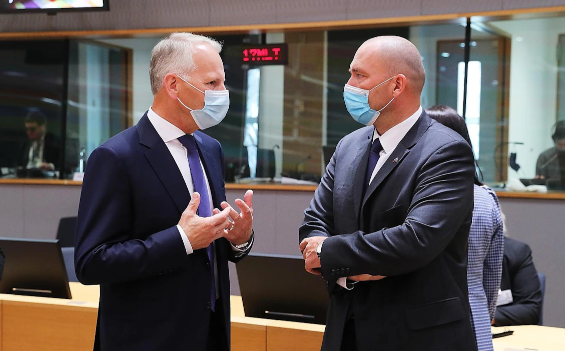 Maa- ja metsätalousministeri Jari Leppä ja Slovenian vastaava ministeri Jože Podgoršek tapasivat maanantaina Brysselissä. Leppä sanoo nostavansa metsäasiat esille useissa keskusteluissa kollegoidensa kanssa.
