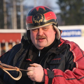 Ari Aatsinki on tyytyväinen saadessaan valmennukseen uusia mielenkiintoisia hevosia.