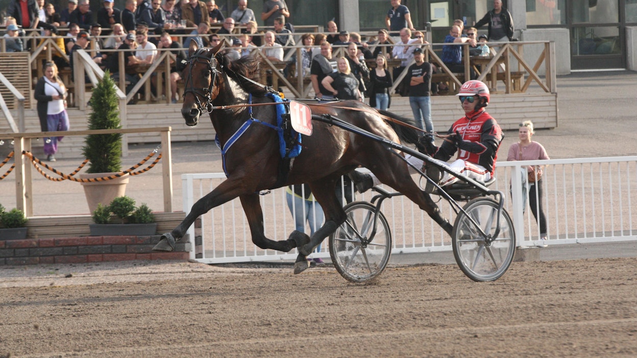 Antti Ojanperän valmentama ja Santtu Raitalan ohjastama Zogo Match pääsee liikkeelle hyvältä lähtöpaikalta Toto65-pelin avauskohteessa.
