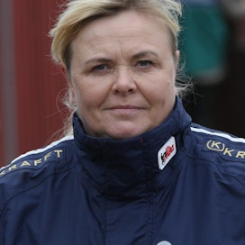 Pia Huusarin valmennettavat kilpailivat talven aikana menestykkäästi Solvallassa sekä Ruotsin T75-lähdöissä.