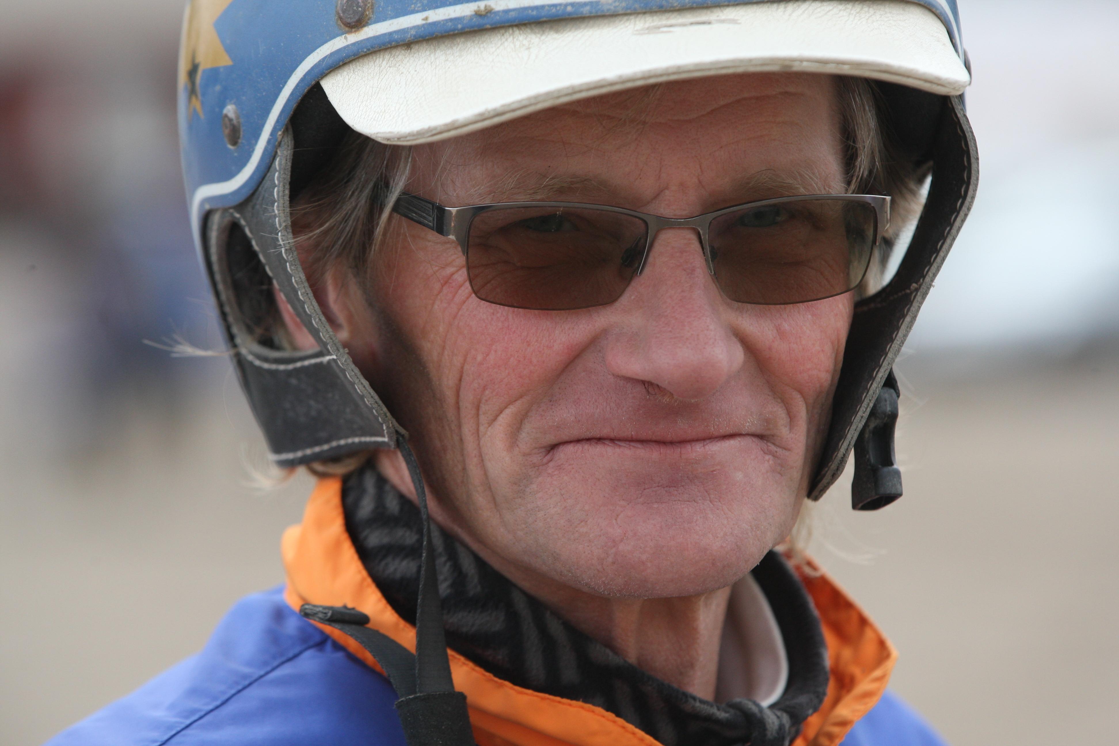 Arto Laaksosella on ohjastajauraltaan 929 voittoa.