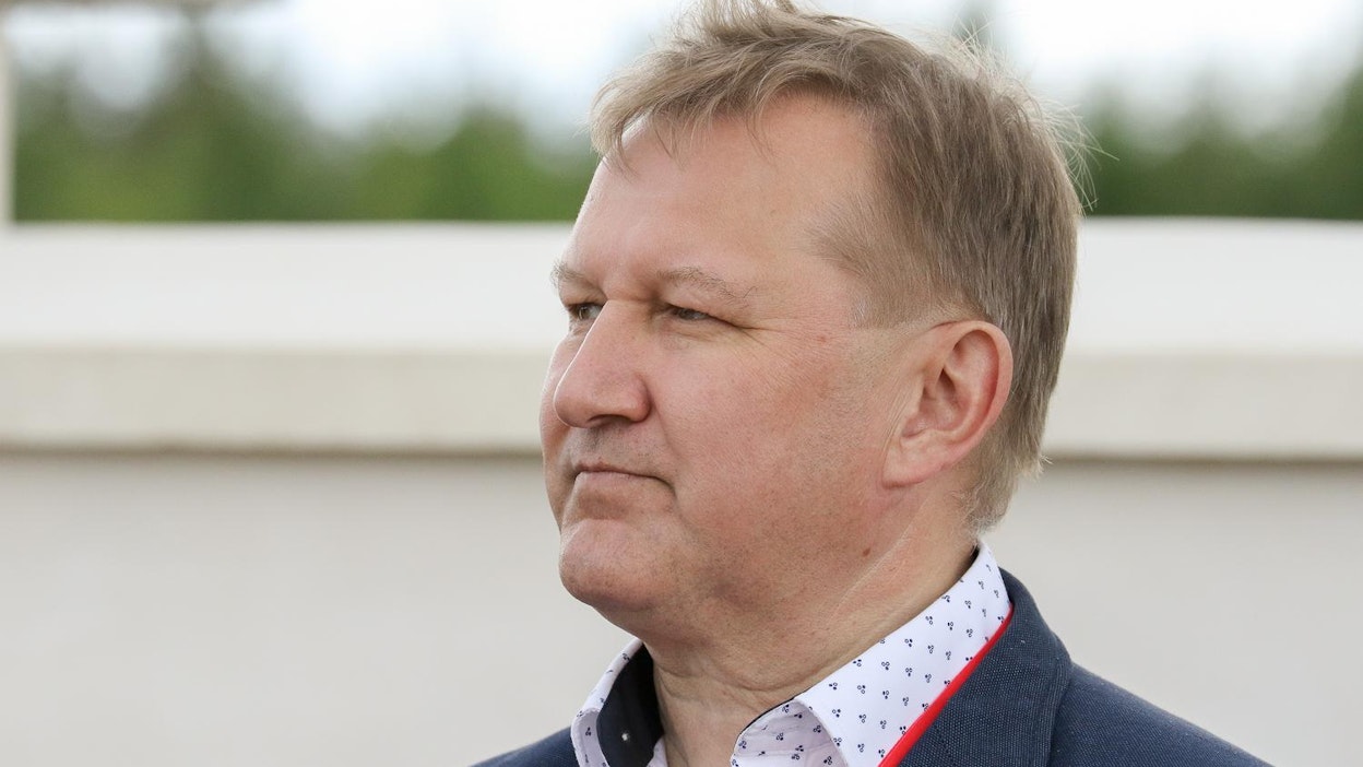 Että maanpuolustuskoulutuksen johtaja prikaatinkenraali Antti Lehtisalo saattaa tehdä comebackin Suomen Hippoksen puheenjohtajaksi oli yksi viime viikon uutispommeista.