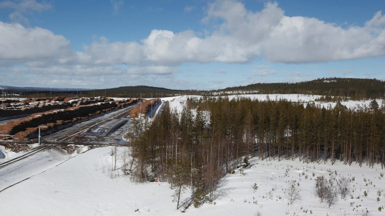 Biojalostamoa Kemijärvellä suunnitellaan kuvassa oikealla taustalla sijaitsevalle Patokankaan alueelle. Kuva on otettu viime huhtikuussa.