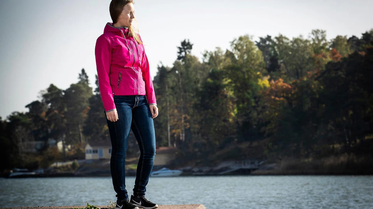 Kangasalalta kotoisin oleva viljatilan kasvatti Emma Mäkinen valmistui maisteriksi uskontotieteen oppiaineesta Turun yliopistolta. Tulevaisuuden suunnitelmat ovat vielä auki. ”Näinä vuosina huomasin, että minulla on kaipuu kotiseudulle ja pois kaupungista.”