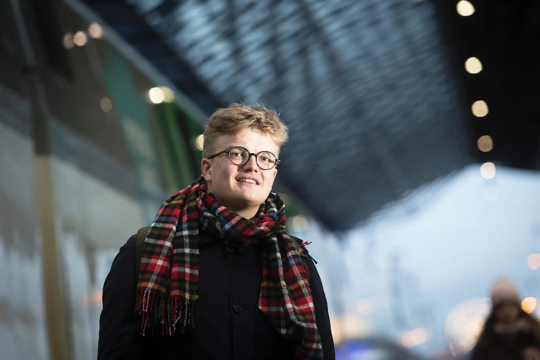 ”Junan tuoma” Pietu Heiskanen oppi vuoden aikana vaikuttamista Helsingissä. ”Laadukas lukio kuuluu kaikille, asuinpaikasta riippumatta”, hän tähdentää.