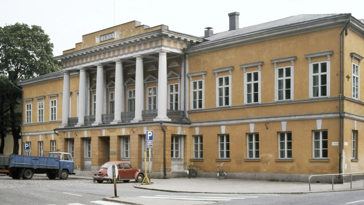 Åbo Akademin ja oikeusministeriön tutkimuksessa melkein 45 prosenttia ruotsinkielisistä vastaajista koki joutuneensa häirityksi tai syrjityksi kielensä vuoksi.