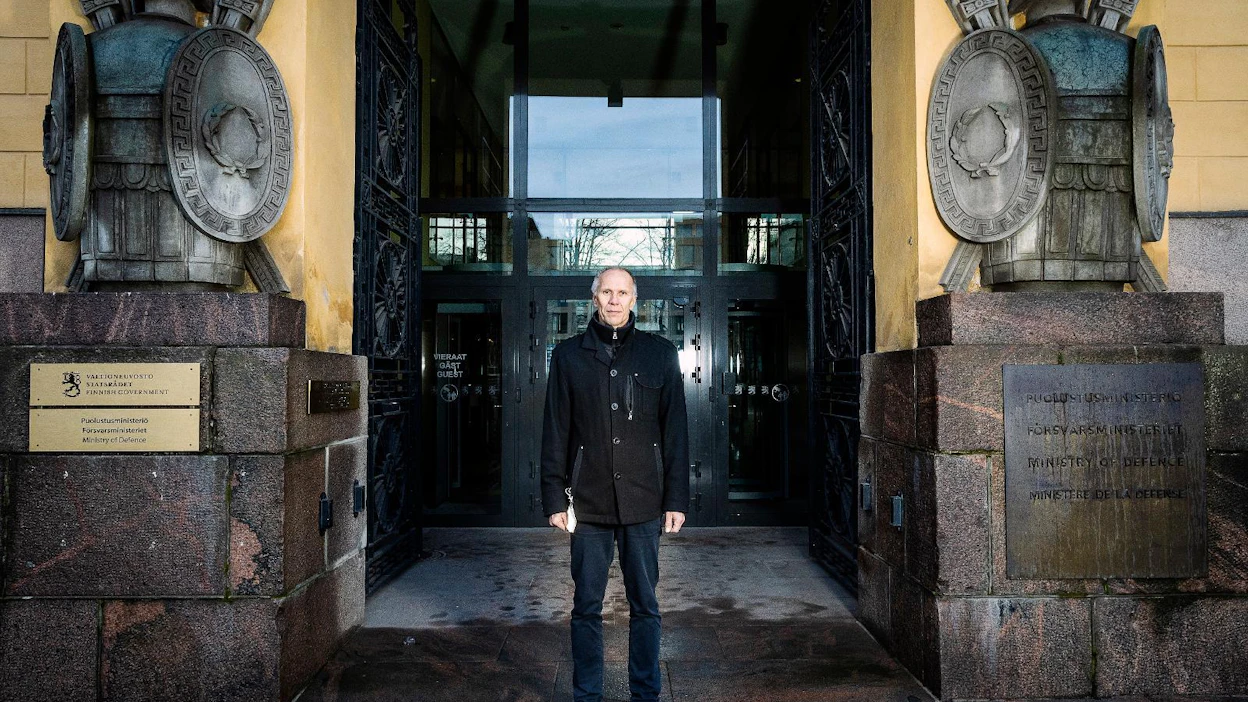 Lauri Puranen on kommentoinut blogissa valintaprosessia säännöllisesti. Kirjoittajaksi hän ei itseään miellä: "Lähtökohta on ollut tosi hyvä viestinnän tuki. Kollegani pystyvät tuottamaan hahmotelmani luettuun muotoon."