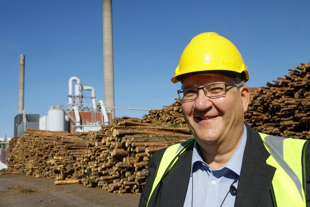 Varkauden hankinta-alueelta ei kuljeteta havukuitupuuta enää Pohjois-Suomeen Ouluun ja Kemiin, vaan se ohjataan Varkauden tehtaille, Stora Enson ostojohtaja Esa Ojala kertoo. Ojala siirtyy yhtiön Pohjois-Suomen puunhankinnan aluejohtajaksi marraskuun alussa.
