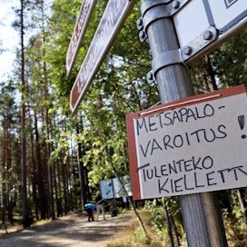 Viime vuosien laajat metsäpalot Suomen lähialueilla, kuten kesinä 2014 ja 2018 Ruotsissa, ovat osoittaneet, että metsäpaloilla on kasvava rooli Fennoskandiassa. LEHTIKUVA / Anne Salomäki