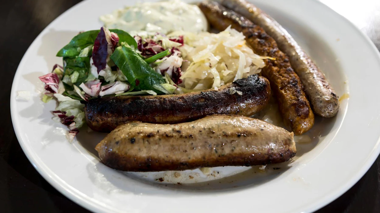 Makkara saisi maistua nykyistä vähemmän, jotta suolistosyöpien ilmaantuvuus pienenisi.