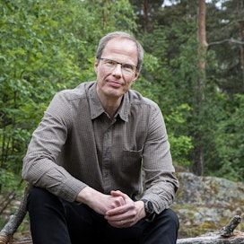 Juha Koponen herättelee metsänomistajia huolehtimaan omaisuudestaan. ”Metsiä ei välttämättä enää tunneta. Ei ole tietoa, mitä omassa metsässä tapahtuu.”