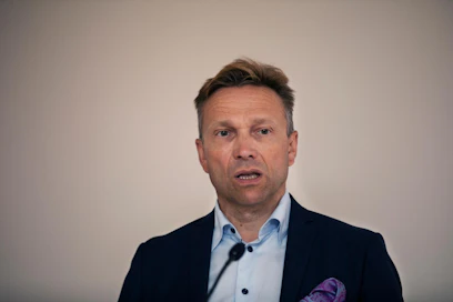 OP:n pääjohtaja Timo Ritakallio esitteli tulosta medialle keskiviikkona.