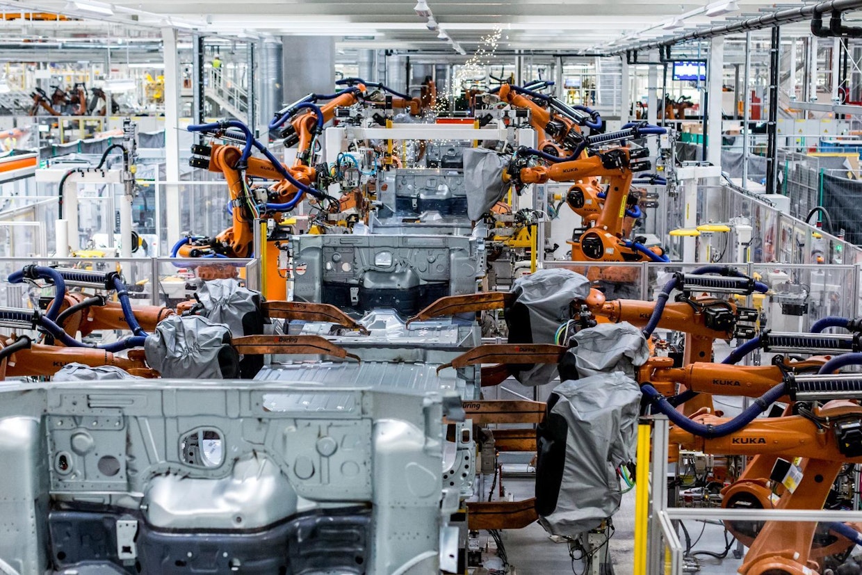 Hitsaustöistä 68 % on automatisoitu. Käytettävät robotit ovat VW:n mukaan viimeisintä huutoa, eikä vastaavia ole vielä muilla autotehtailla.