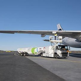 Polttoaine toimitetaan lentokentän polttoaineen syöttölinjaan valmiina uusiutuvan ja fossiilisen lentopolttoaineen sekoituksena 3. kesäkuuta alkaen, ja se on Heathrow&apos;lta lähtevien lentojen käytettävissä sitä seuraavien päivien ajan.