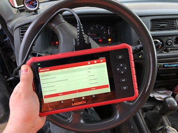 Testeri itsessään on Android-käyttöjärjestelmällä ja muovikuorilla varustettu tablettitietokone, jossa on seitsemän tuuman kosketusnäyttö.