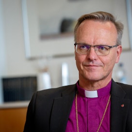 Kärjekkäät ilmaisut ja väärinymmärrykset johtuvat arkkipiispa Tapio Luoman mielestä siitä, että Suomessa ei ole totuttu keskustelemaan luontevasti uskonnollisista kysymyksistä.