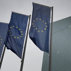 Euroopan keskuspankki pyrkii varmistamaan, että pankeilla on riittävät taloudelliset puskurit koronapandemian aiheuttamista vaikeuksista selviytymiseen. LEHTIKUVA/AFP